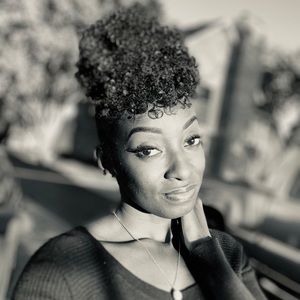 Meet your Posher, Coya